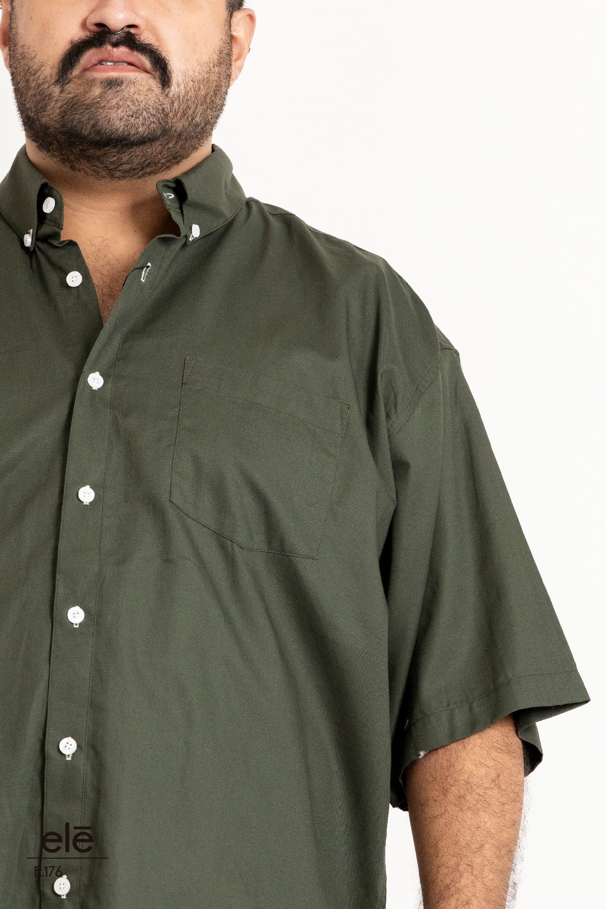 CAMISA VERDE LISA MANGA CORTA