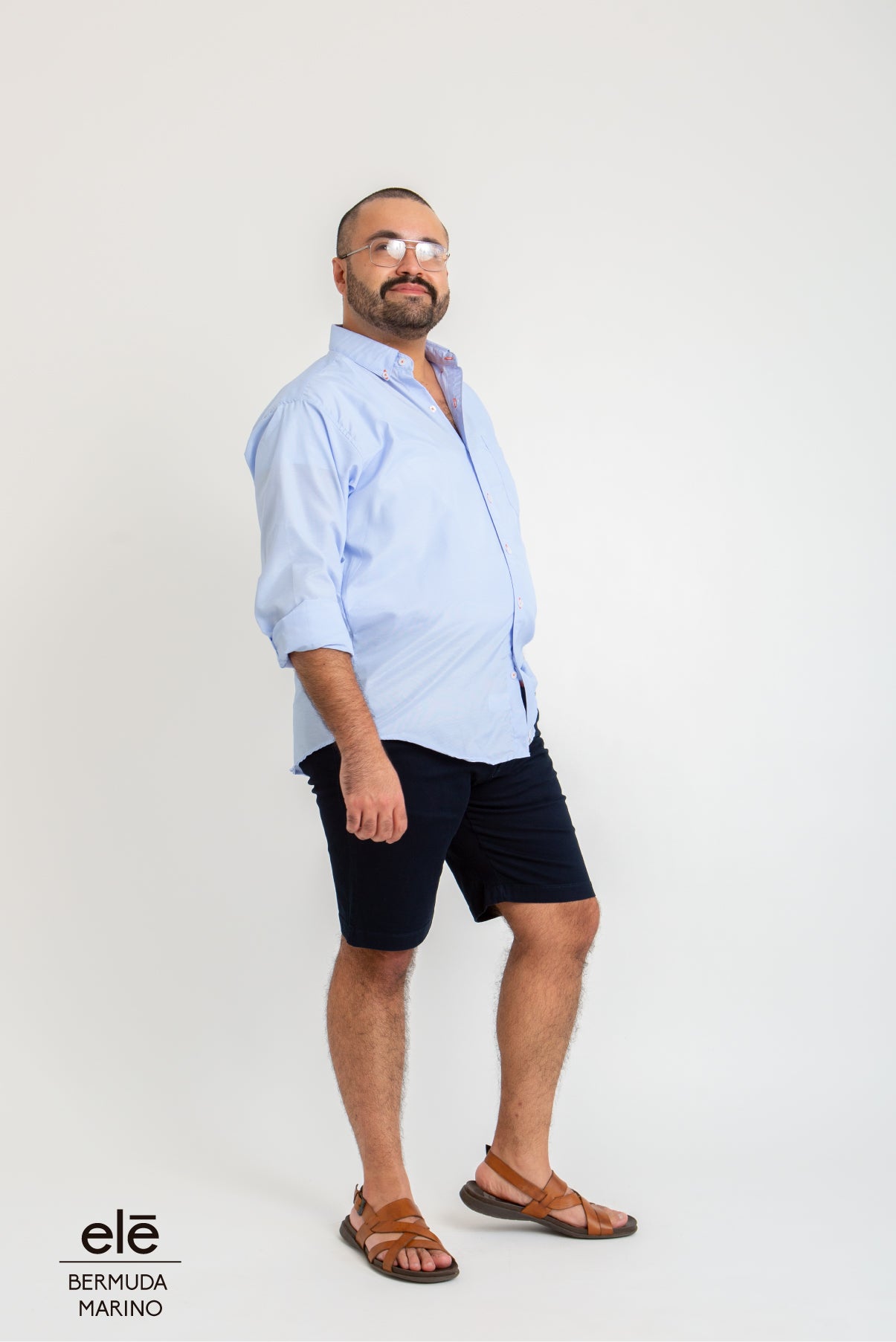 BERMUDA DE GABARDINA AZUL MARINO