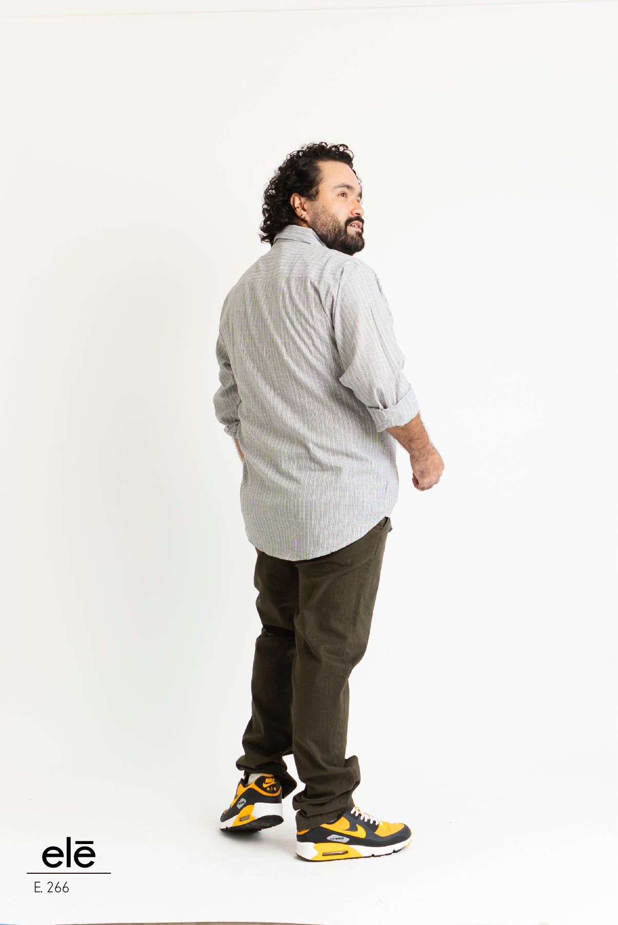 CAMISA NEGRO LINEAS BLANCO