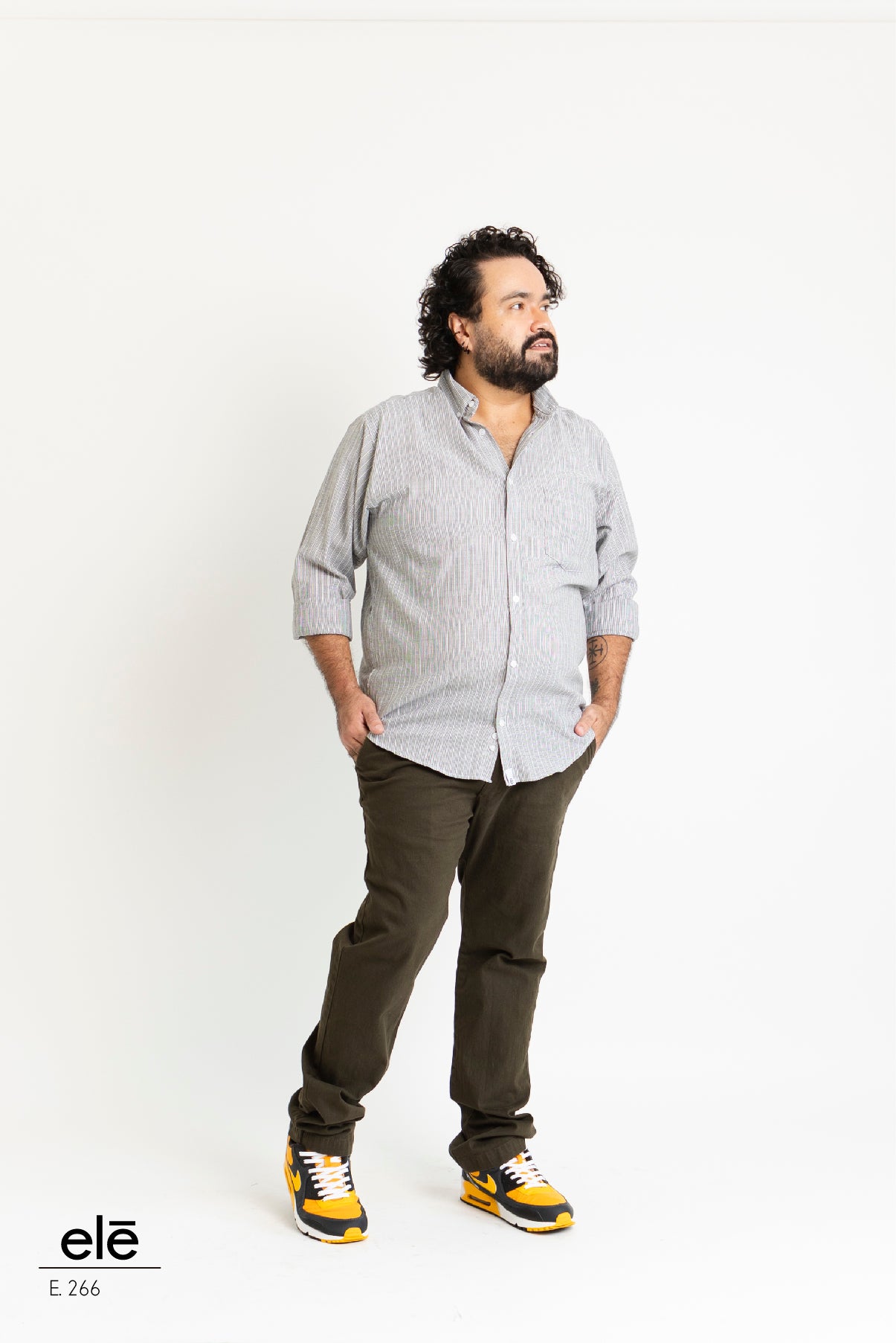 CAMISA NEGRO LINEAS BLANCO